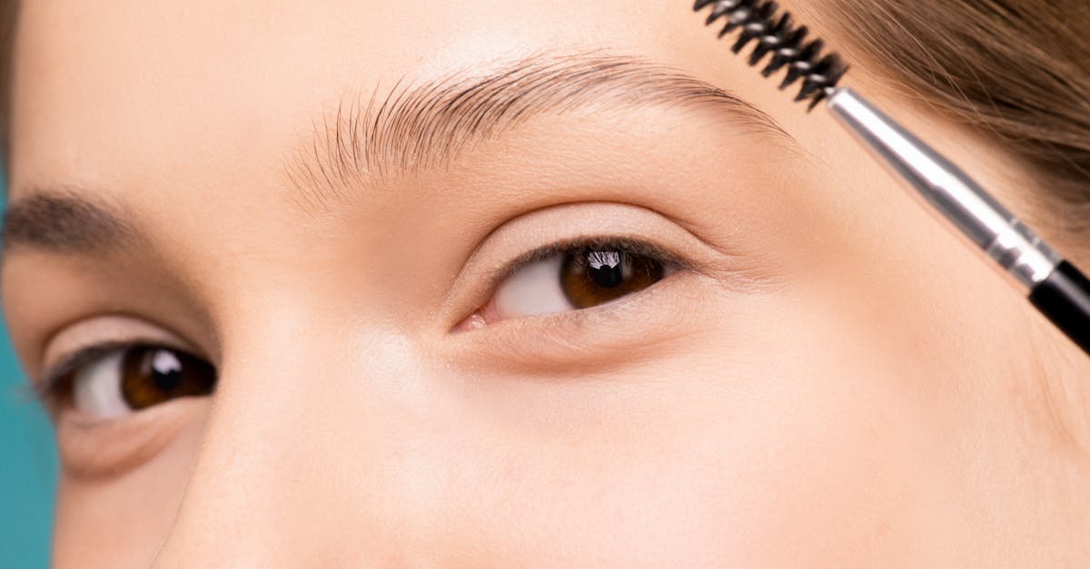 Eyebrow Shaping Guide: How to Map, Shape, and Fill Your Brows