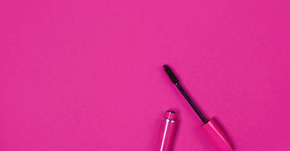 Round Eyes Makeup Guide: Techniques to Elongate and Define